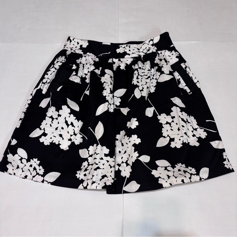 ❤️Cato Black and White Floral Mini Skirt - Picture 2 of 8